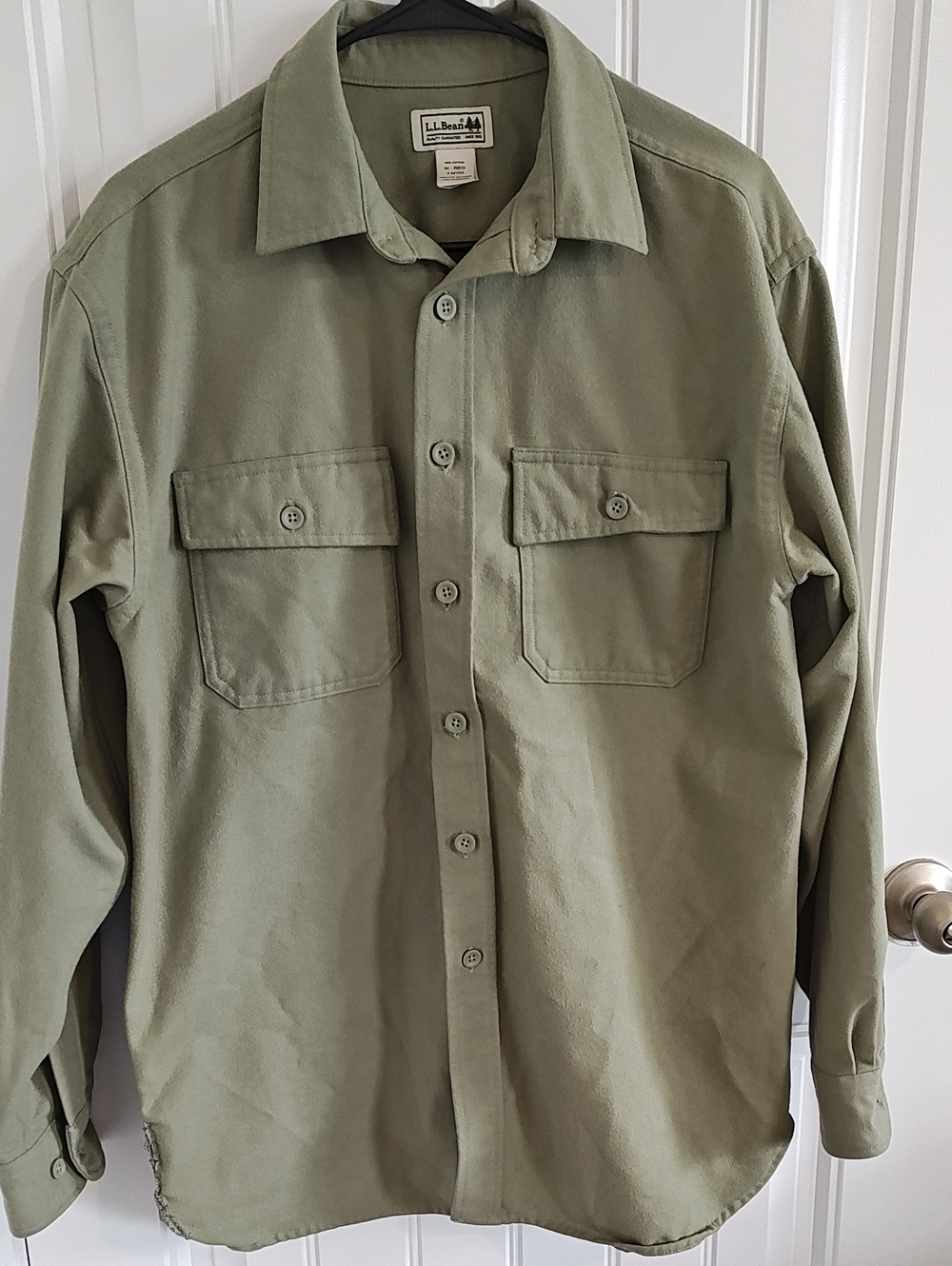 L.L. Bean Olive Green Work shirt Cotton Pockets Medium Reg Oxford Thick